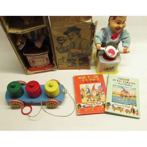 1430 - 1960s Charley Weaver battery powered Bartender in original box, similar Chef Funny figure, small woo... 