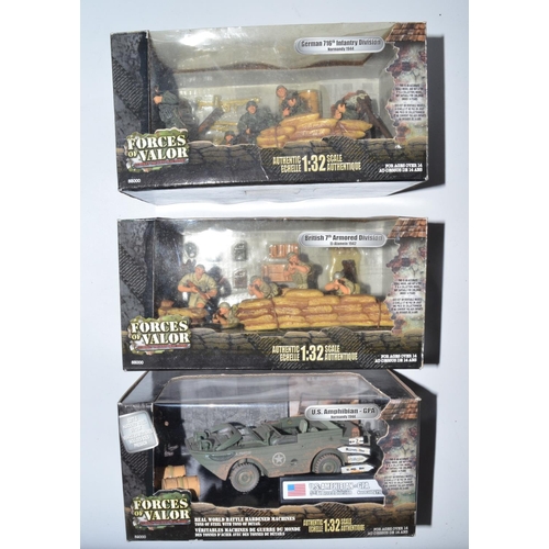 14 - Five Forces Of Valor 1/32 World War 2 model sets including a GMC 2.5 ton cargo truck, US Amphibian G... 