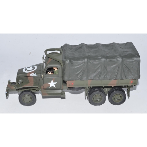 14 - Five Forces Of Valor 1/32 World War 2 model sets including a GMC 2.5 ton cargo truck, US Amphibian G... 