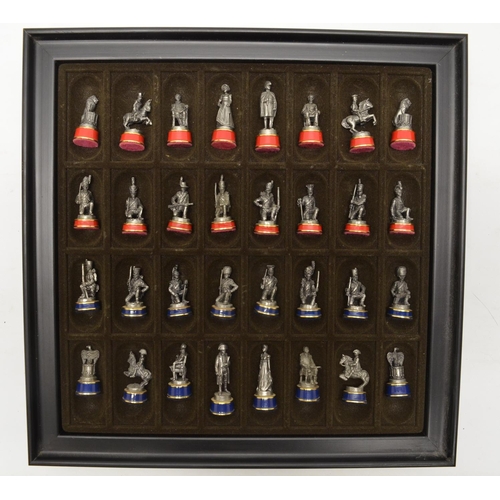 734 - Waterloo Museum Battle of Waterloo chess set by Franklin Mint, wood cabinet with pewter figures and ... 