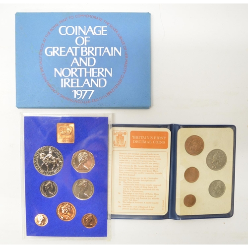 740 - Collection of mixed British and world 20th century coinage incl. Commemoratives, a 1971 date pack, B... 