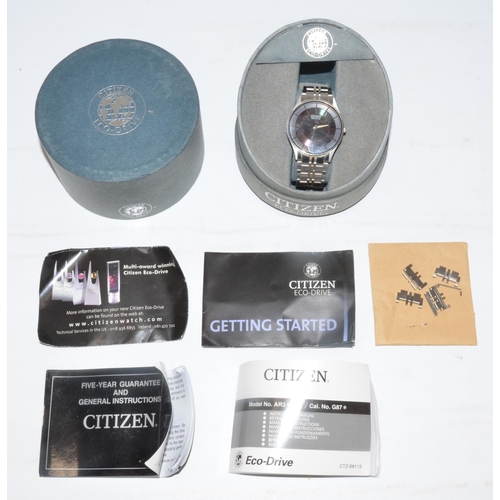 742 - Citizen Eco-Drive wristwatch with box, instructions and spare links. Serial no 050027, movement ref ... 