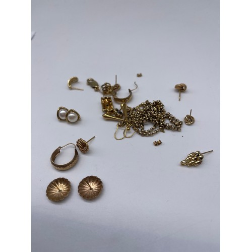 28 - Collection of 9ct yellow gold earrings and butterfly backs, all stamped 375 or 9ct (some A/F), a 9ct... 