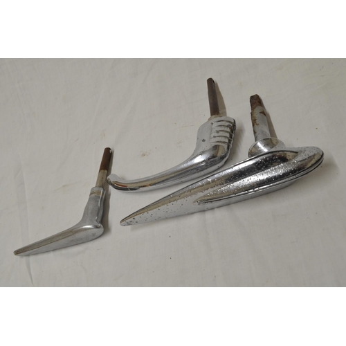 772 - Vintage Ford bonnet front and 3 chrome door handles - 1 from a 1937 Studabaker (4)