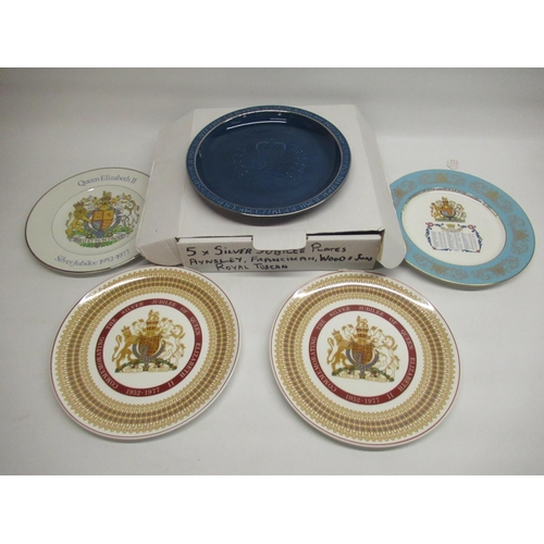 1472 - Collection of boxed Limited Edition plates from Caverswall, Royal Doulton, etc.. covering events som... 