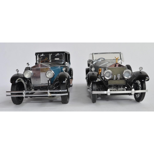 1396 - Two Franklin Mint 1/24 die-cast car models:
A boxed 1925 Rolls Royce Silver Ghost (no paperwork), mo... 