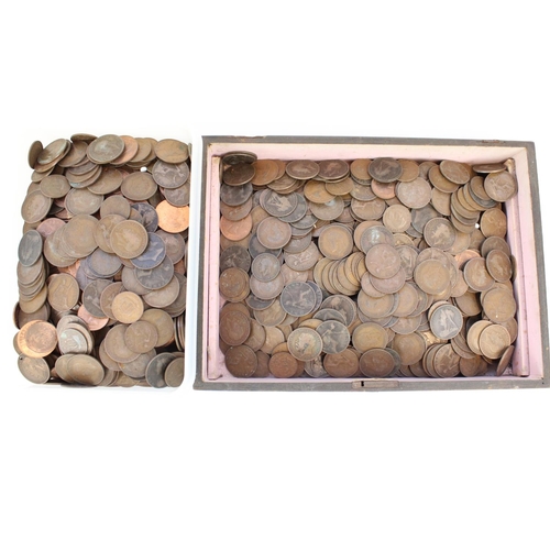 1310 - Large selection of GB bronze and copper coinage, Victoria to ER.II, mainly halfpenny and pennies