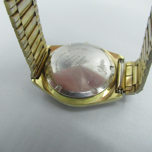 1223 - Ladies Avia late 1970's hand wound wristwatch, silver plated on integrated bark effect bracelet, wat... 