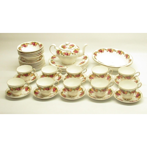 1225 - Matched Argyll Old Country Roses type 46 piece tea and dinner service