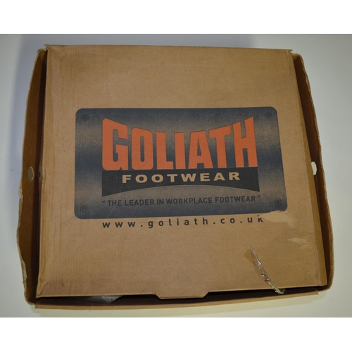 1401 - Boxed as new pair of Goliath work boots, size 12 still with original tags.