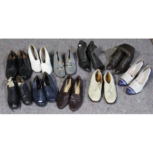 825 - Ten pairs of ladies shoes of various styles including court shoes, lace up ankle boots, brogues, etc... 