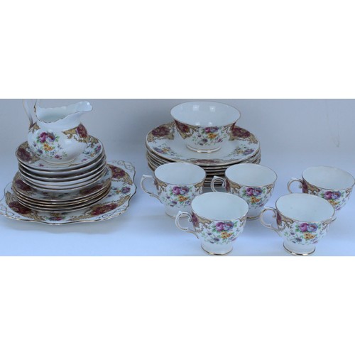 1352 - Tuscan Bone China tea set for five covers in the Provence pattern