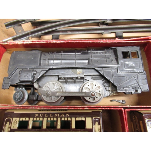 75 - Mettoy Railways 0 gauge plastic loco Robin Hood 70038 with BR tender, two tin plate Pullman carriage... 