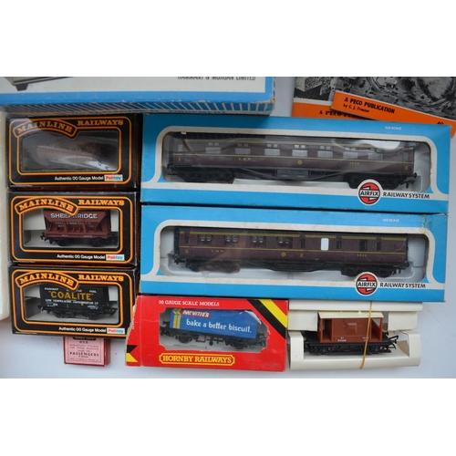 79 - OO gauge trains including boxed Hornby rail freight set, H and M Duette transformer controller, sele... 