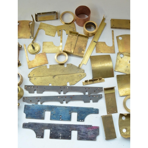 97 - Collection of 1 gauge live steam parts and accessories in metal and brass including cast steel wheel... 