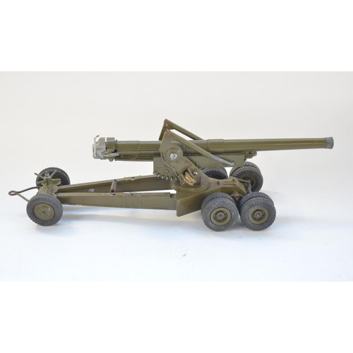 260 - Vintage boxed Britain's 155mm gun (No 264) with instruction sheet (A/F)- elevation control not worki... 