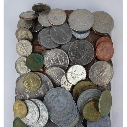 203 - Selection of mixed GB, world and US coinage, mostly c20th cupro nickel and copper, 1974 Banco de Res... 