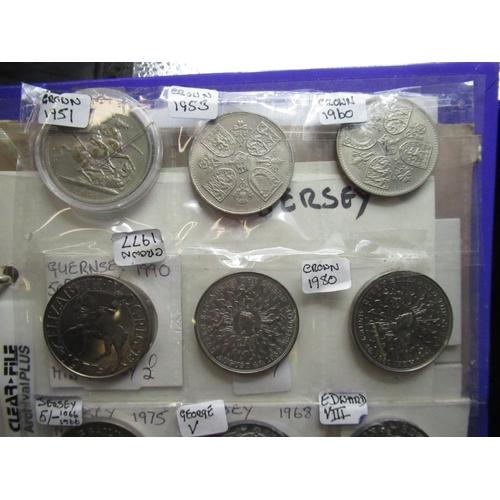 798 - Selection of mixed UK and commonwealth coinage to include Channel Islands, Liberia, Jamaica etc with... 