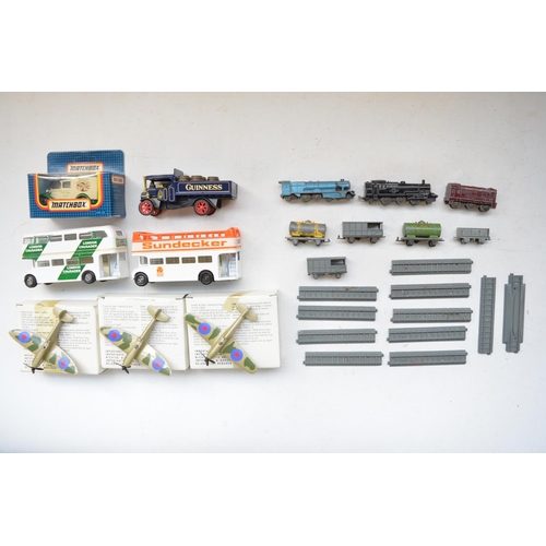 484 - Lledo, Corgi and Matchbox diecast models, Tonka, Polistil, two Spitfires and Hurricanes, 1:24 metal ... 