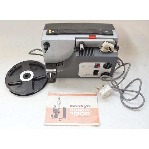 487 - Collection of vintage photographic and film equipment including Sankyo Dualux 1000 Super 8 dual form... 