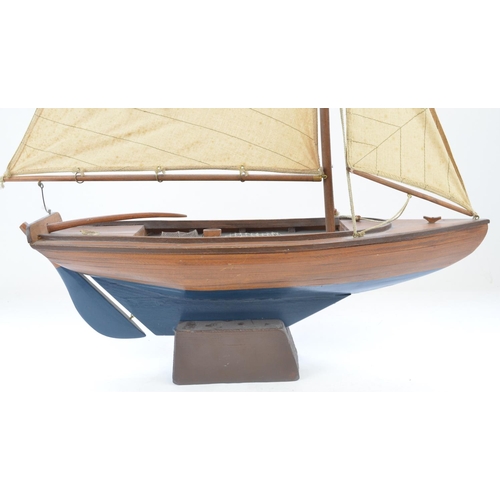 283 - Plank on frame wooden gaff rigged lobster/crab fishing boat with block stand. L58 W18.3 H78.5cxm