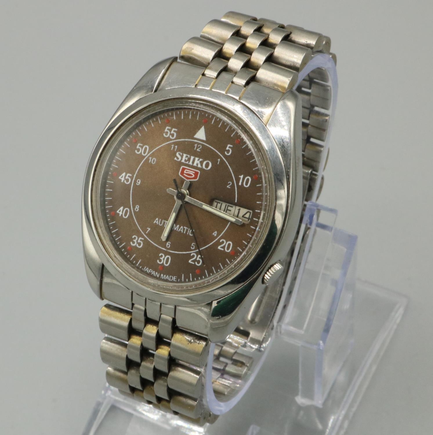 Seiko 5 automatic wristwatch with English Arabic day and date