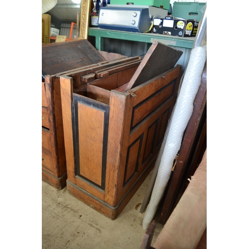 743 - C20th oak twin pedestal desk, with eight drawers, W126cm, D76cm, H76.5cm