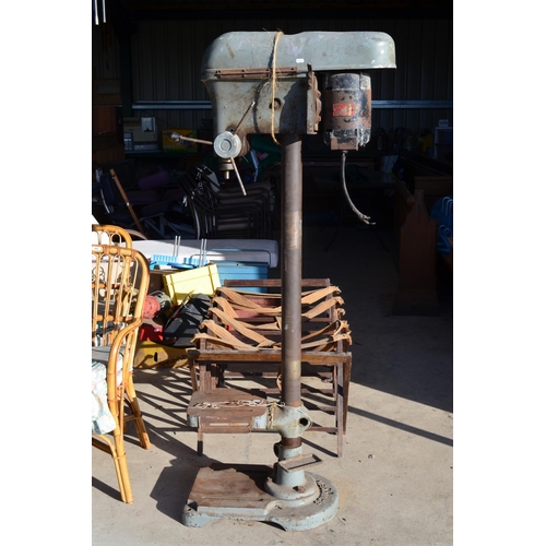 851 - Vintage Meddings floor standing pillar drill, 1 phase in need of restoration. A/F