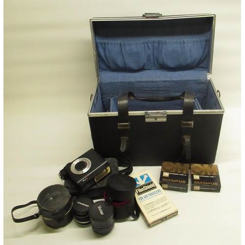 559 - Camera traveling case cont. Asahi Pentax Autorobo flash, Olympus Skylight (1A) 49mm lens, Vivatar Au... 