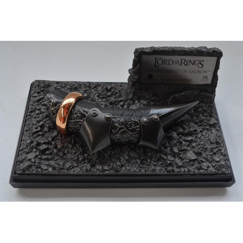14 - The One Ring Of Sauron, rare Lord Of The Rings film replica by Master Replicas (item no LR-100) comp... 