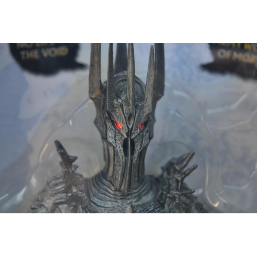 16 - Sauron action figure from ToyBiz (item no 81366), approx H27cm, factory sealed with working electron... 