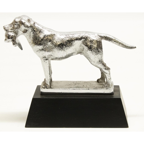 1134 - Chromed metal car mascot in the form of a Labrador retrieving a pheasant, stamped on base Made In En... 