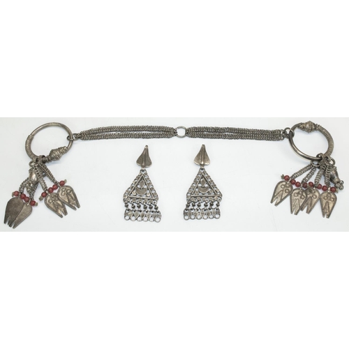 1226 - Omani white metal mishall earring set with chain and hoops, and a pair of white metal Omani pendant ... 