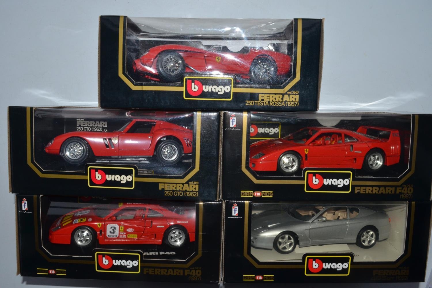 Burago 1/18 Scale Diecast 3007 - 1957 Ferrari 250 Testa Rossa - Red