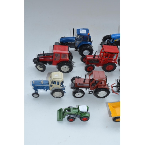 67 - Collection of used Britain's tractor models, mostly 1/32 scale