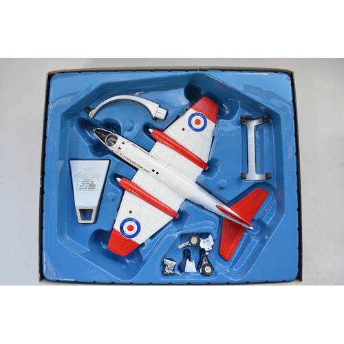 84 - Two Corgi Aviation Archive diecast model aircraft, EE Canberra A&AEE Boscombe Down 1985 (item no 347... 