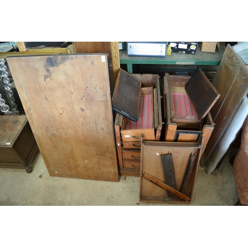 222 - C20th oak twin pedestal desk, with eight drawers, W126cm, D76cm, H76.5cm (A/F)