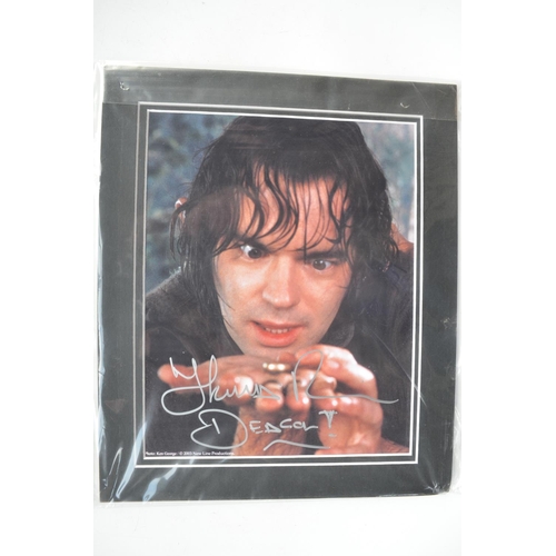 19 - Three signed photos of Lord Of The Rings actors , Craig Parker, Lawrence Makoare and Thomas Robins, ... 