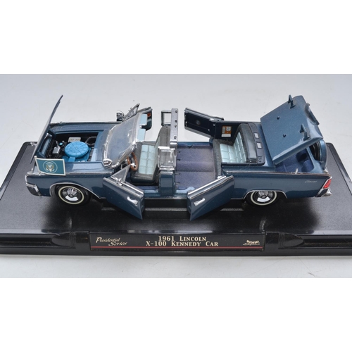 422 - Collection of diecast model cars, various scales and manufacturers to include Road Signature Preside... 