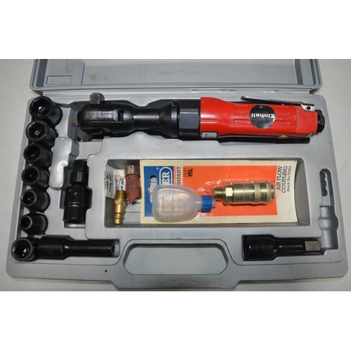 558 - Collection of automotive and workshop tools to include Einhell air driven ratchet driver, Sealey 500... 