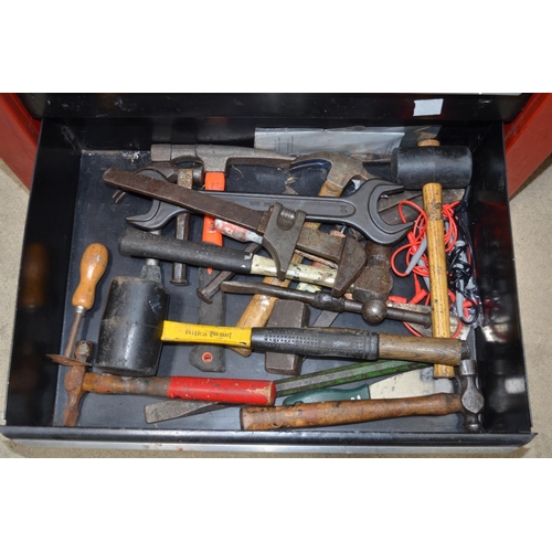 532 - Draper tool chest containing a large number of workshop tools including a Kamasa Torque wrench, sock... 