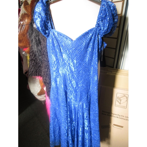 708 - 1980s dresses in various sizes and styles, including prom style, approx.28