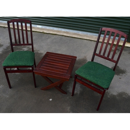 79 - Two outdoor folding chairs and a folding occasional table (3)