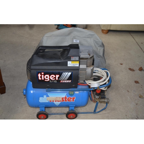 581 - Air Master Tiger 5/12 Turbo air compressor with cover