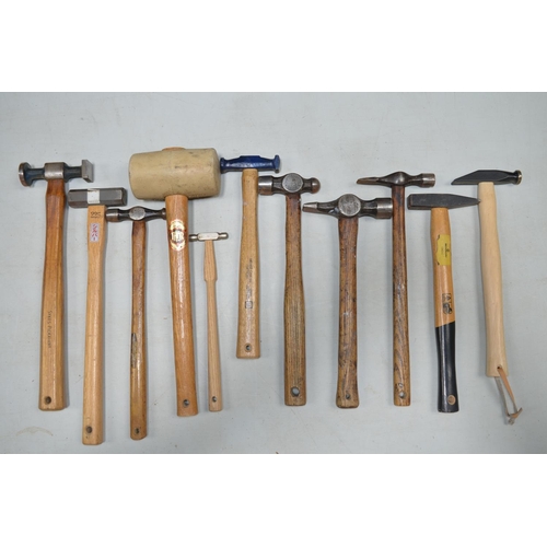 585 - Collection of high quality vintage hammers from Sykes-Pickavant, GS etc and a rubber mallet by Thor.... 