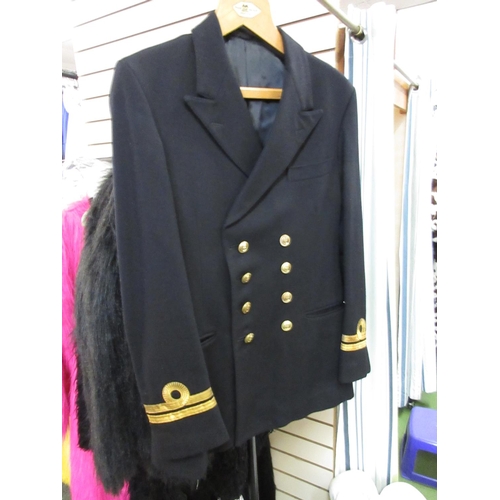 836 - Navy jackets, mixed sizes, approx. 21