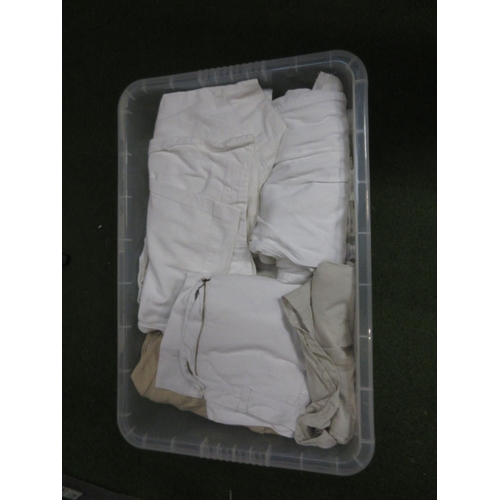 158 - White, cream and khaki men's trousers, various sizes (approx. 17 1 box)