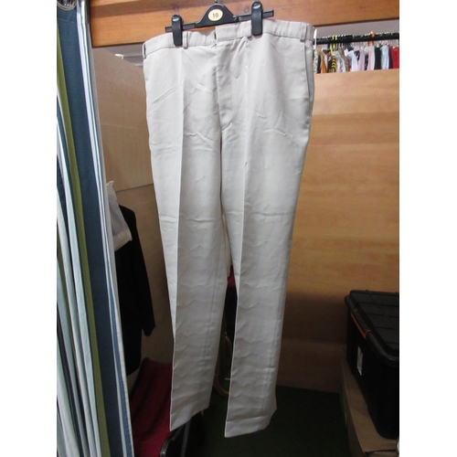 159 - White and cream men's trousers, various sizes (approx. 20 1 box)