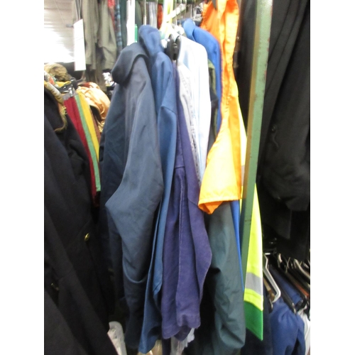 182 - Collection of men's workwear including chore jackets and similar, similar tops, hi-vis jackets, etc.... 