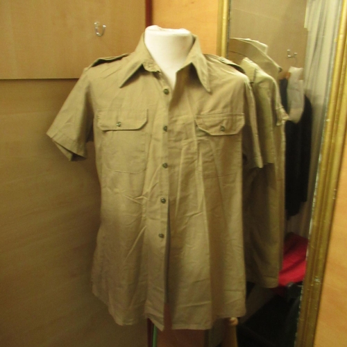134 - Beige army shirts, various sizes (approx. 35 in 1 box)
